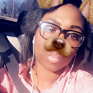 Meet your Posher, Whitney